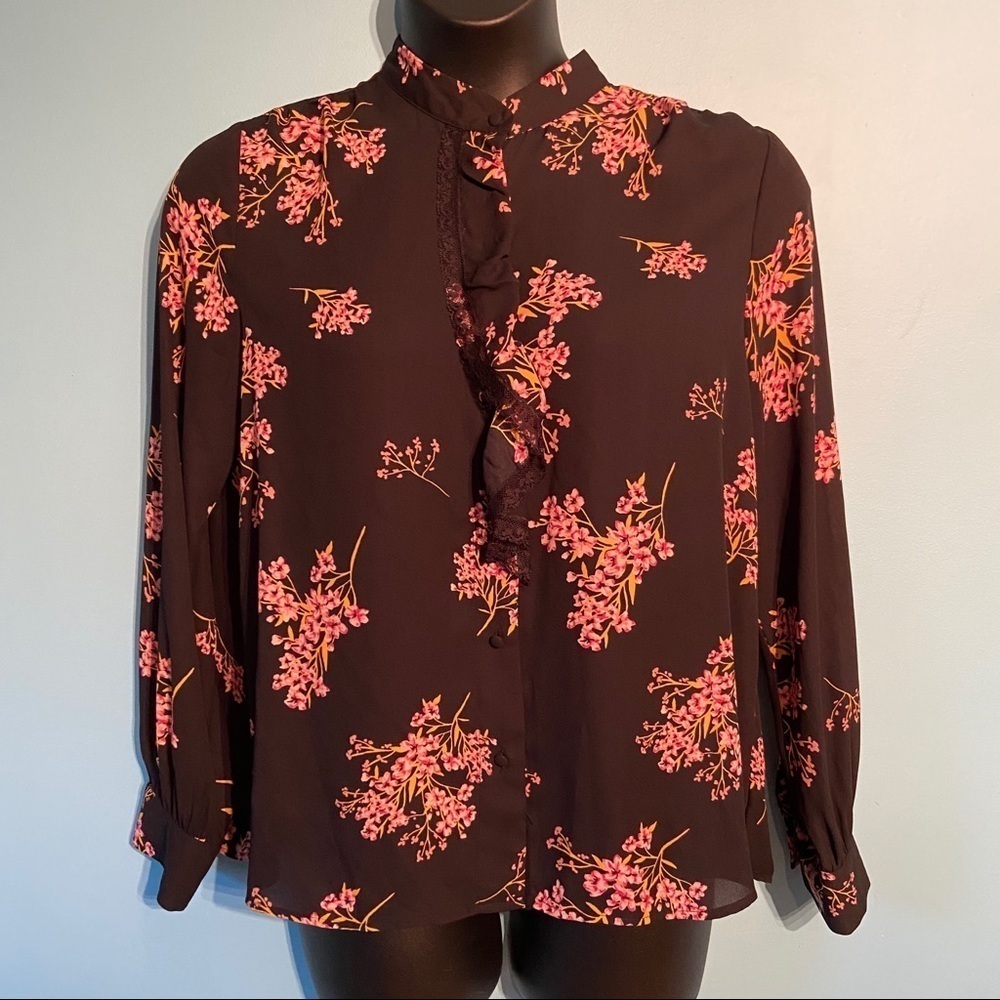 Who‎  What Wear floral cottagecore ruffled blouse